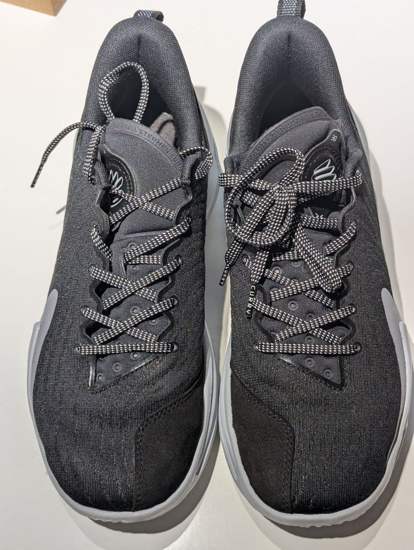 き*ぃ様 バスケットボールシューズ 黒 カリー12