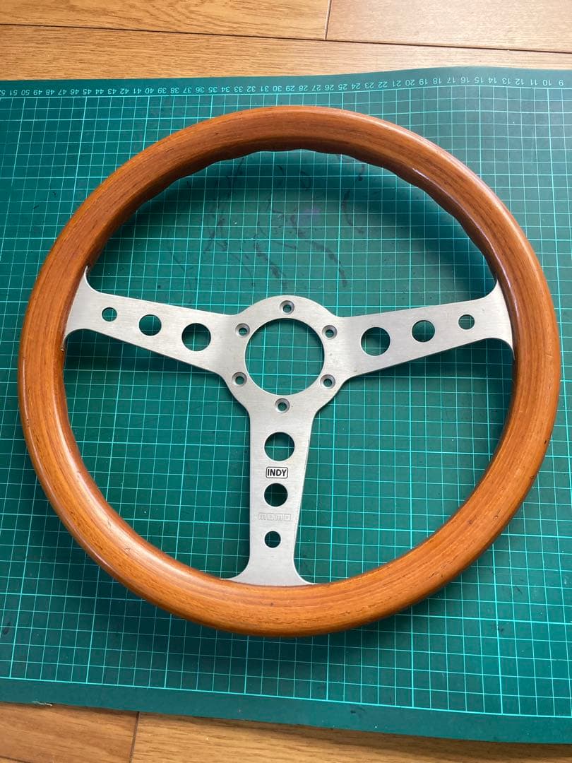 a*i様 MOMO INDY ステアリングホイール 1-82 直径34.5cm