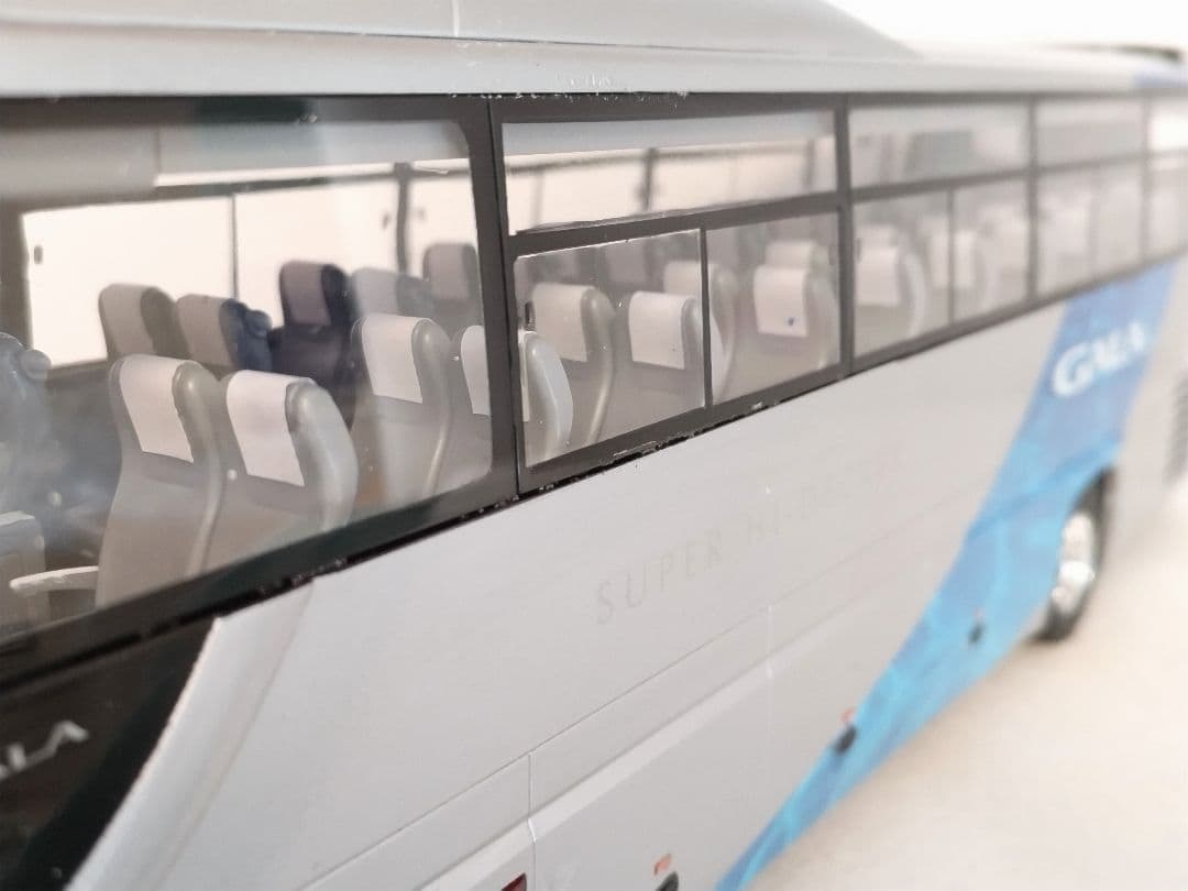 1/32 いすゞガーラスーパーハイデッカ 素人組立品