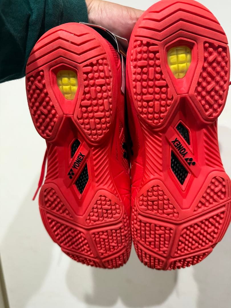 YONEX テニスシューズ レッド