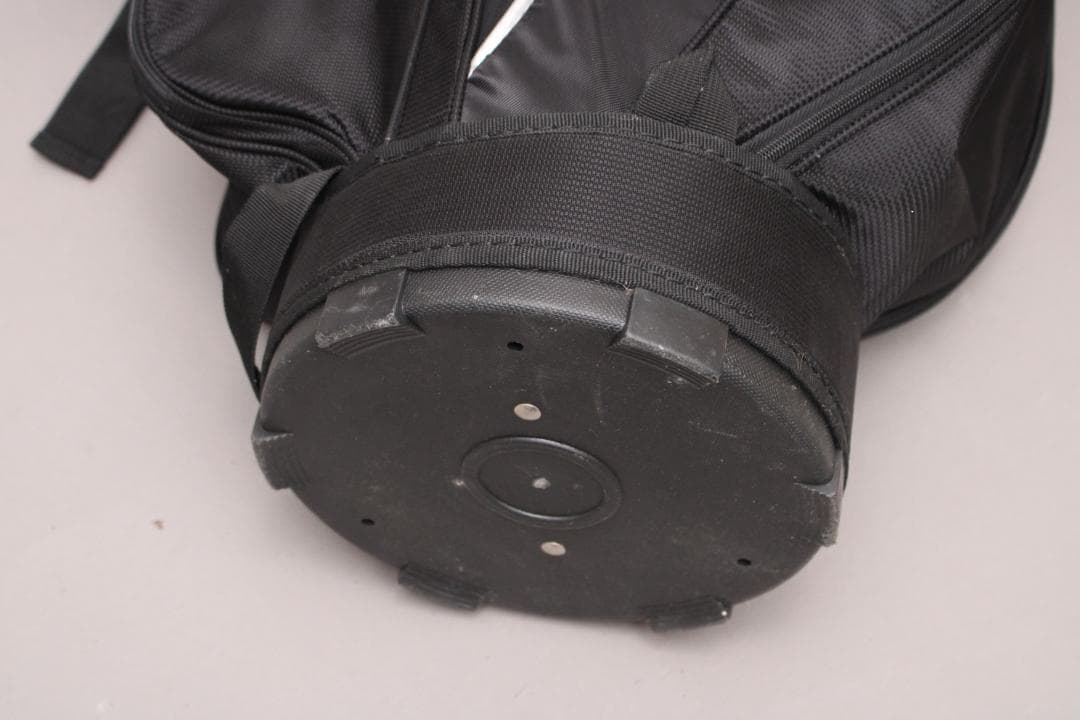 美品 アディダス キャディバッグ《8.5型》カート 5分割 軽量 ブラック