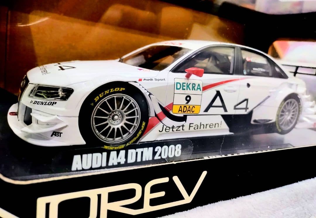 NOREV AUDI A4 DTM 2008 1/18 模型