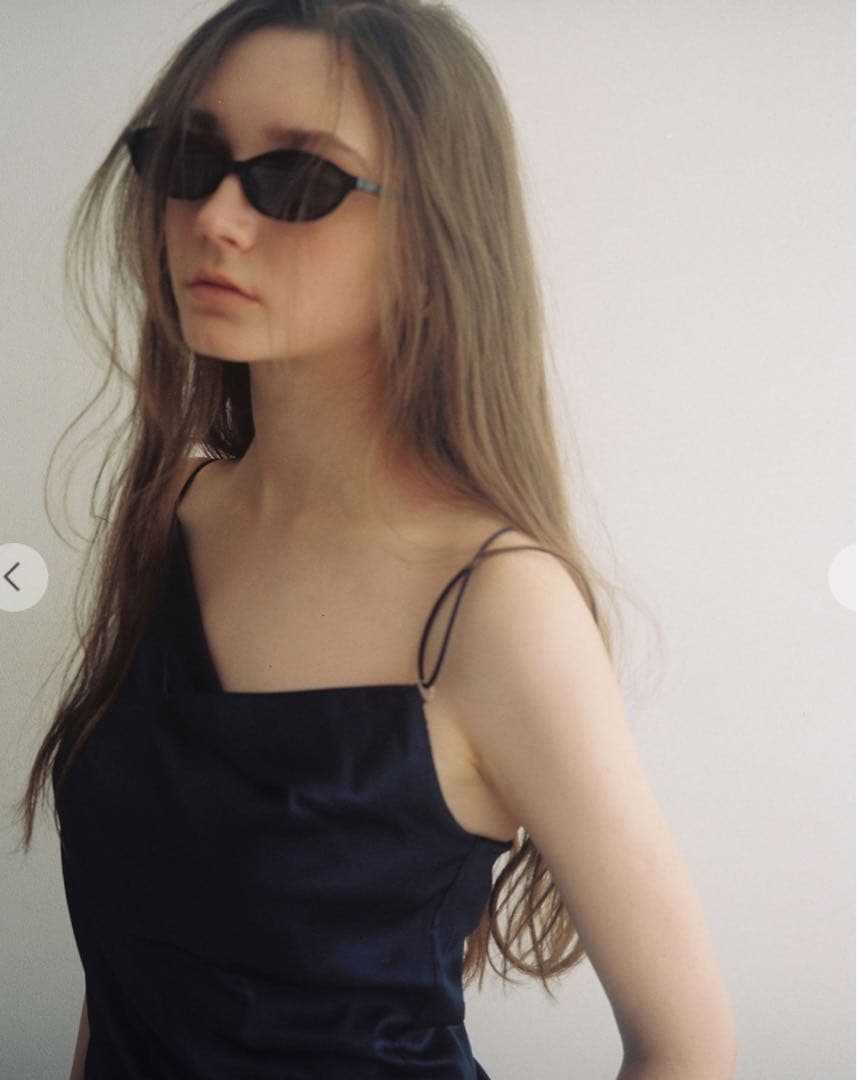 【早い者勝ち】 aimeine カップインドレープサテンキャミソール　ネイビー