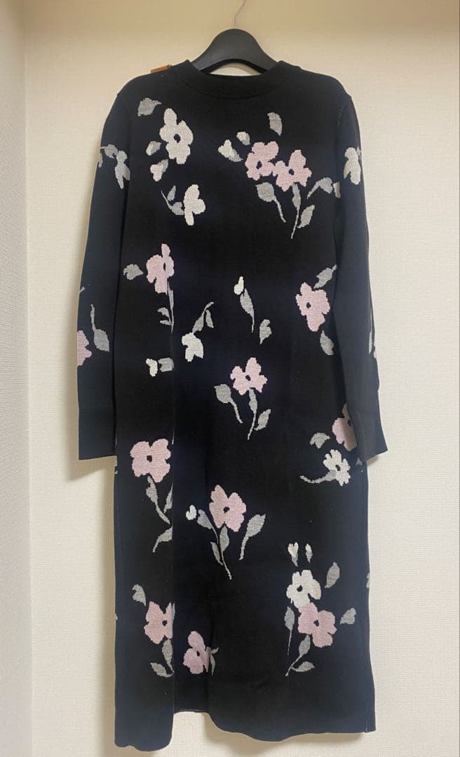 seventen by miho kawahitoフラワージャガードニットワンピ