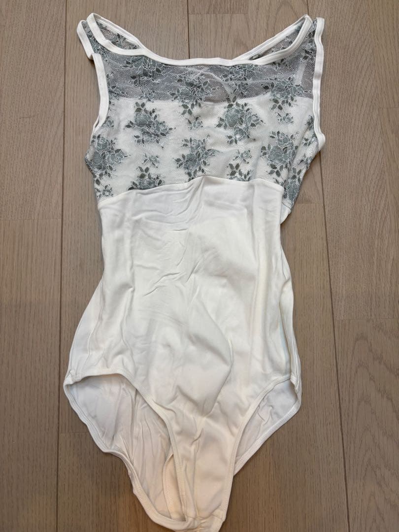 【チャコット】ホワイトレースバックレオタード Sサイズ