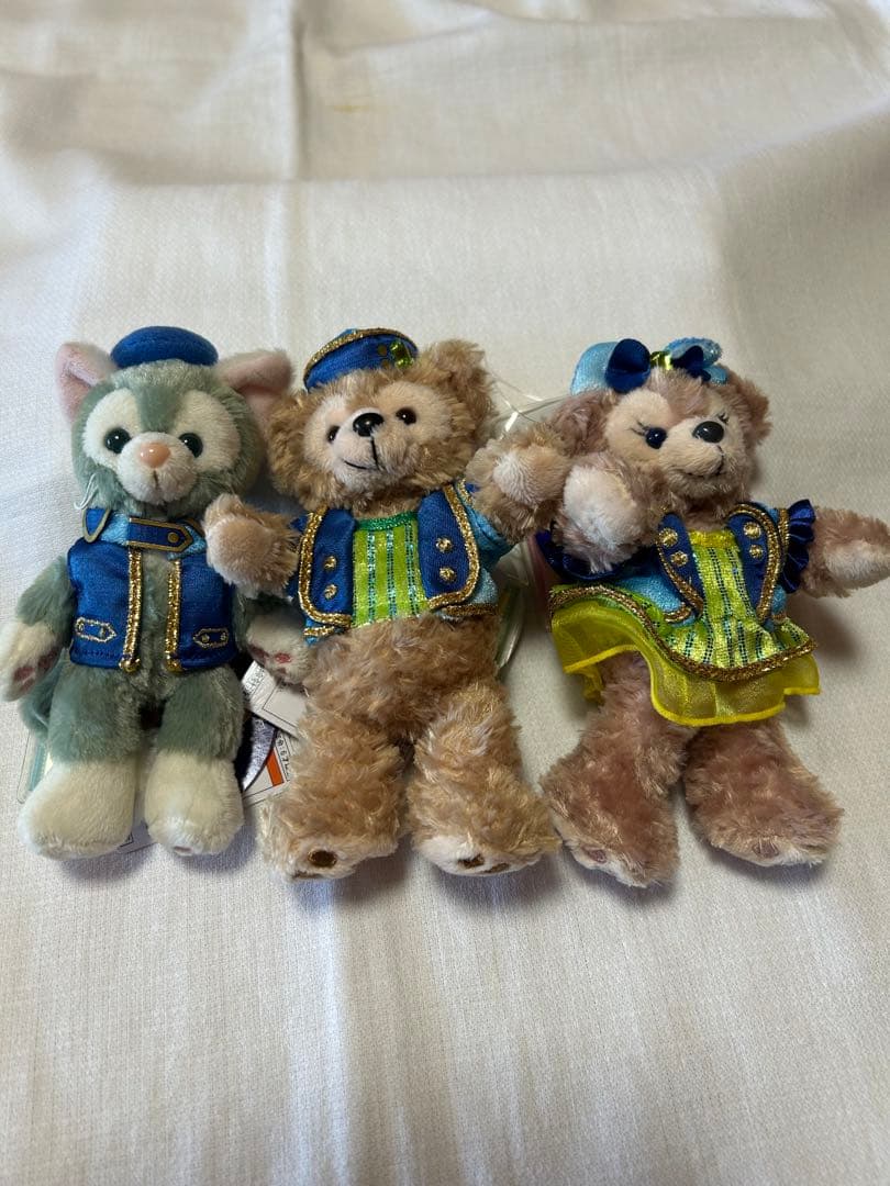 ㊵☆新品・未使用☆ダッフィー シェリーメイ　ジェラトーニ　ぬいぐるみバッチ①