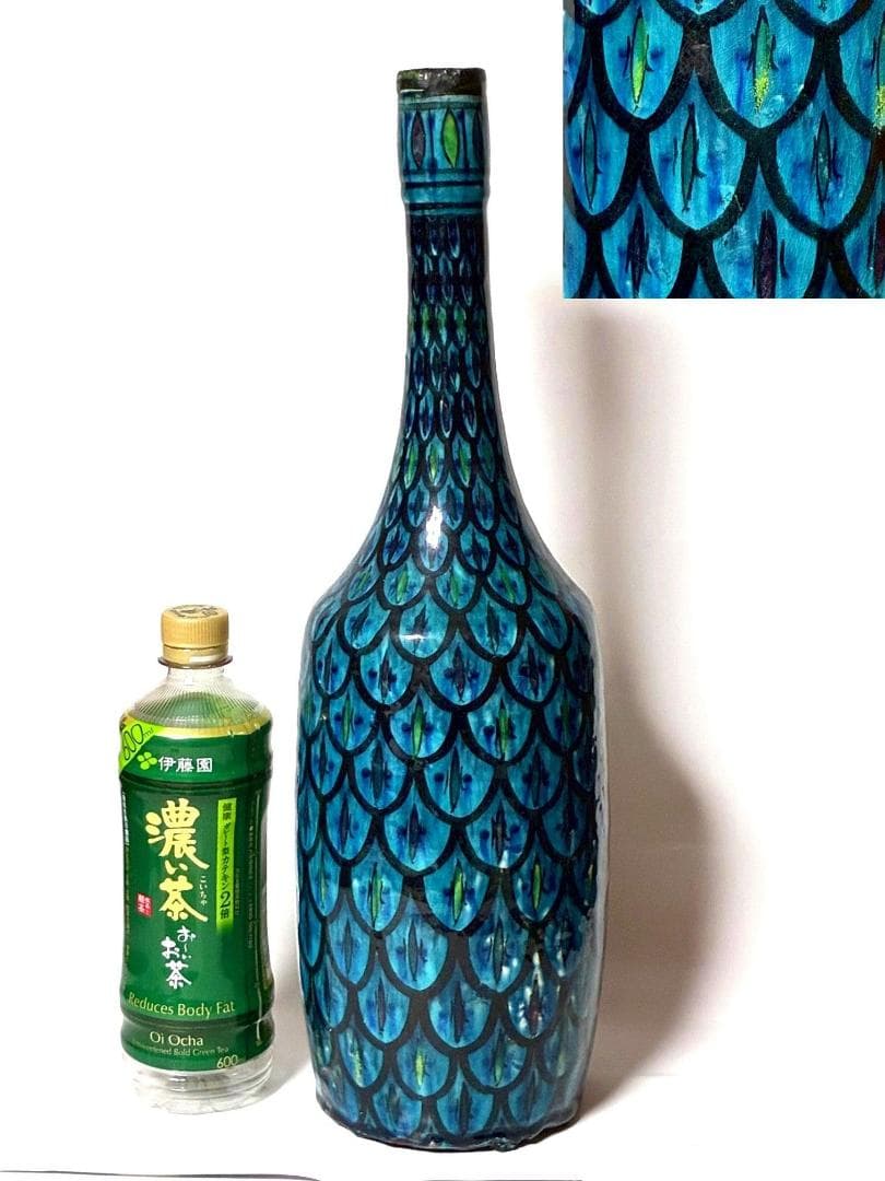 ターコイズグリーンに黒や色とりどりの細首ボトル❁幾何学的 うろこ模様・少し漏れ有