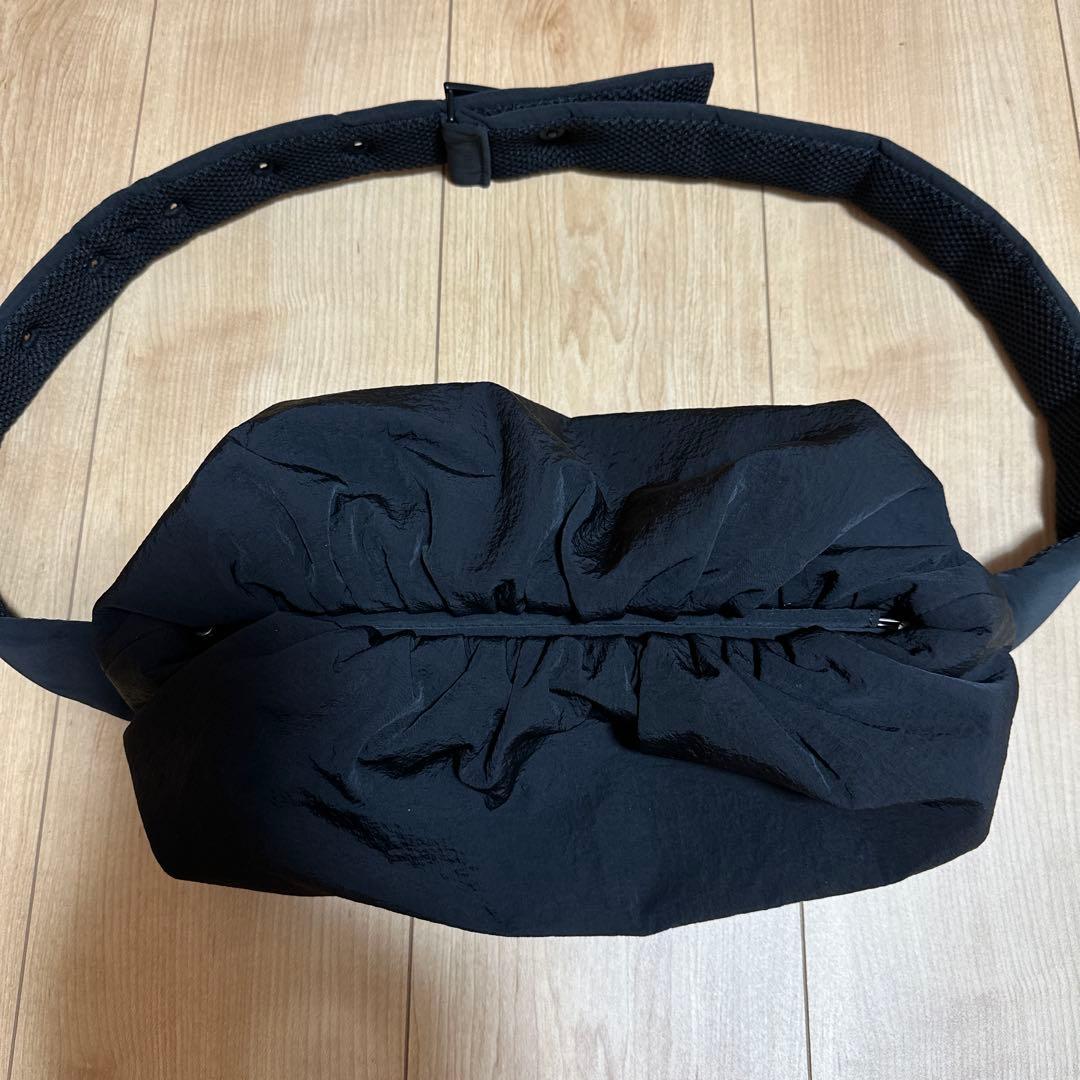 ボッテガヴェネタ　ボディポーチ　斜め掛けバッグ