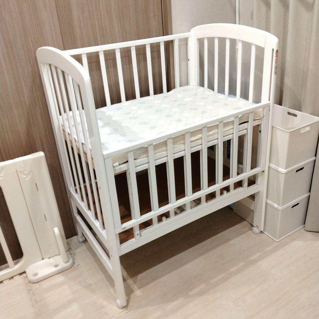 ak　ベビーベッド　KATOJI
