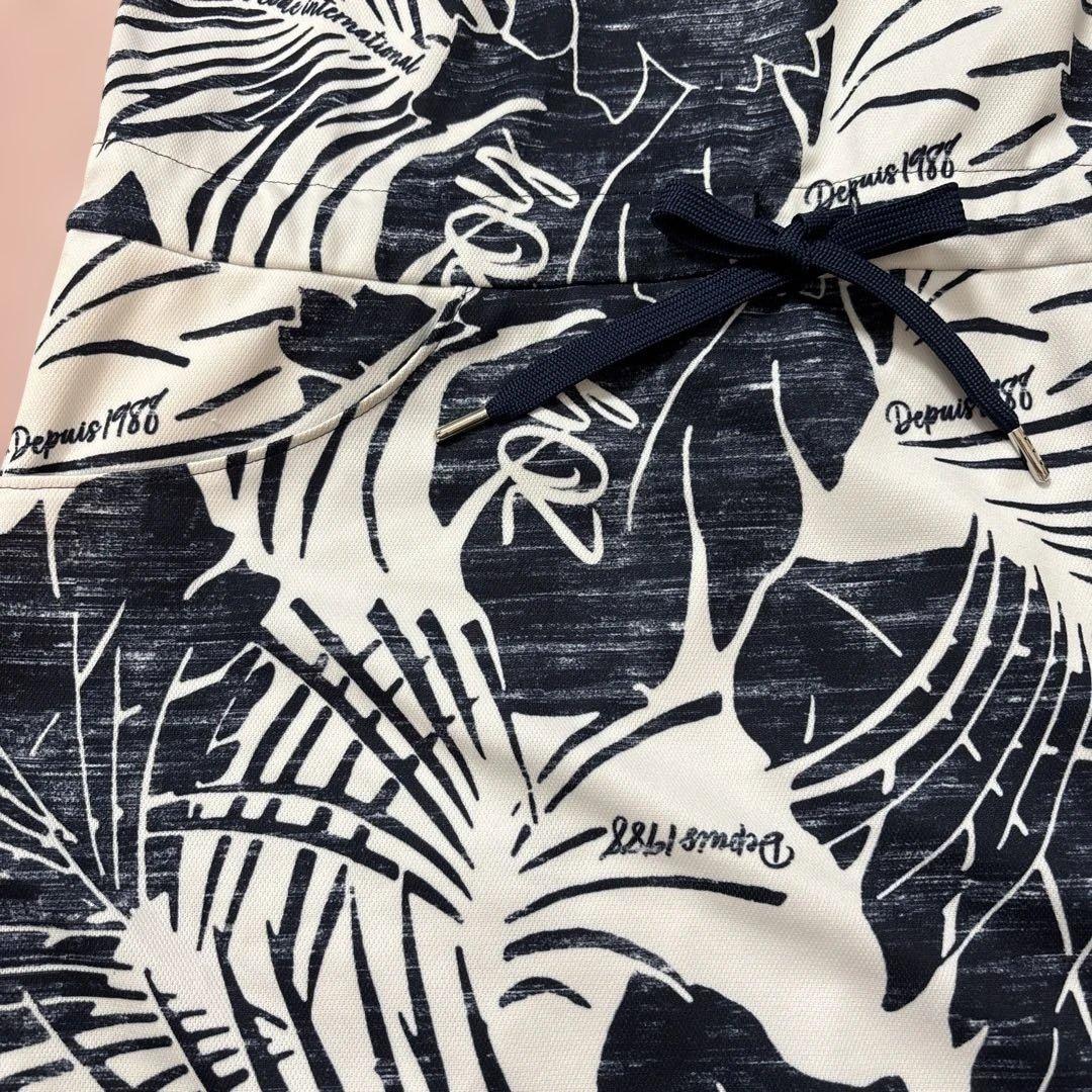 ZOYゾーイ ステンシル リーフプリントノースリーブワンピース