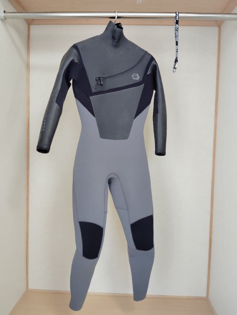 BEWET セミドライスーツ
