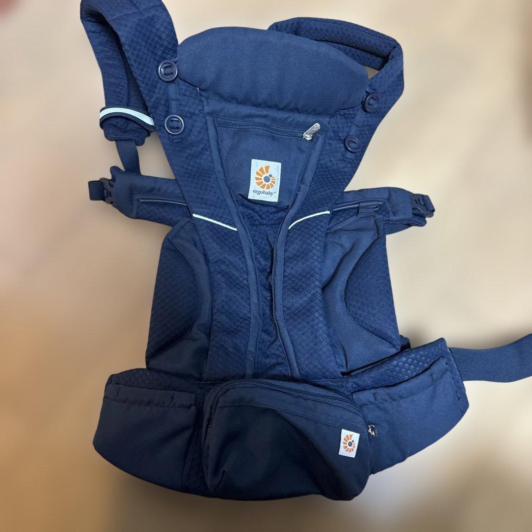 【美品】ergobaby OMNI BREEZE 抱っこ紐 ミッドナイトブルー