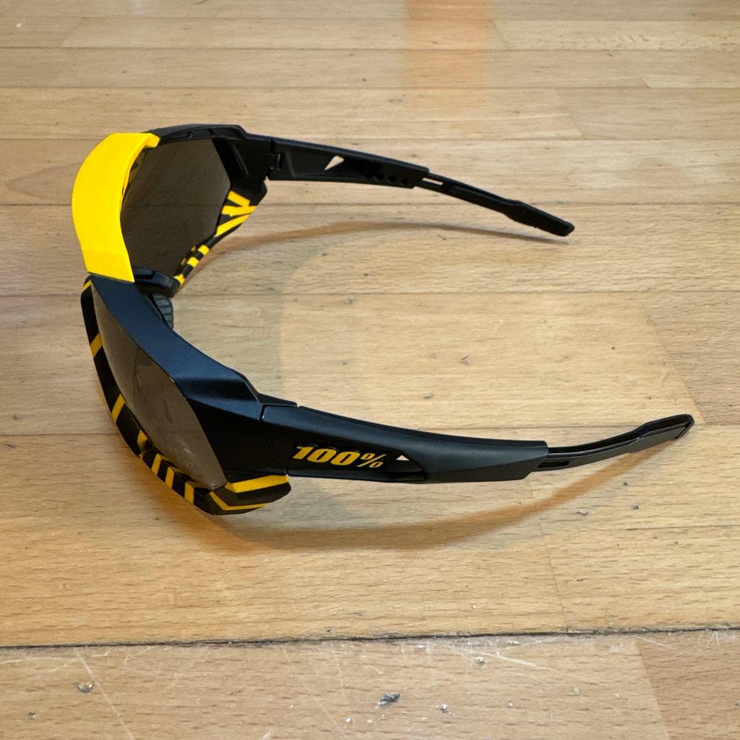 ワンハンドレッド　100% スポーツサングラス 黒/黄