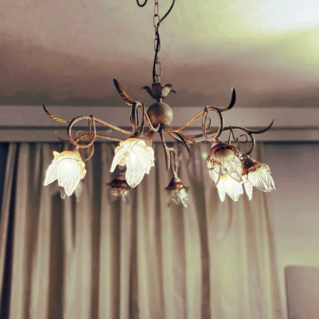 アンティーク シャンデリア フラワーモチーフ 8灯