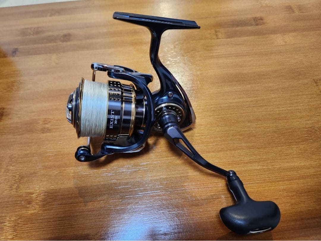 DAIWA EXIST スピニングリール