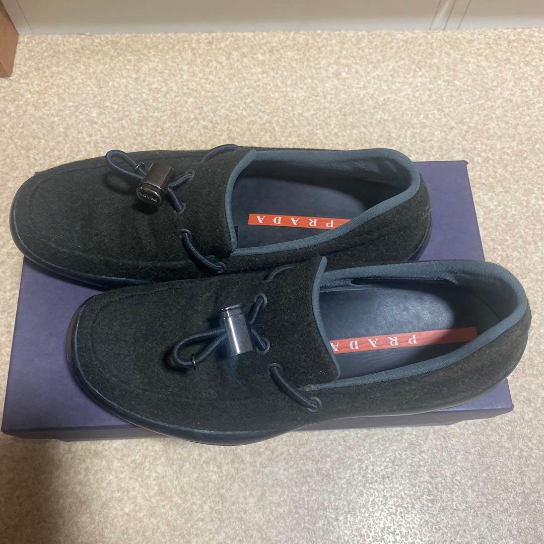 ぎゅな　PRADA スポーツグレイウールスニーカー