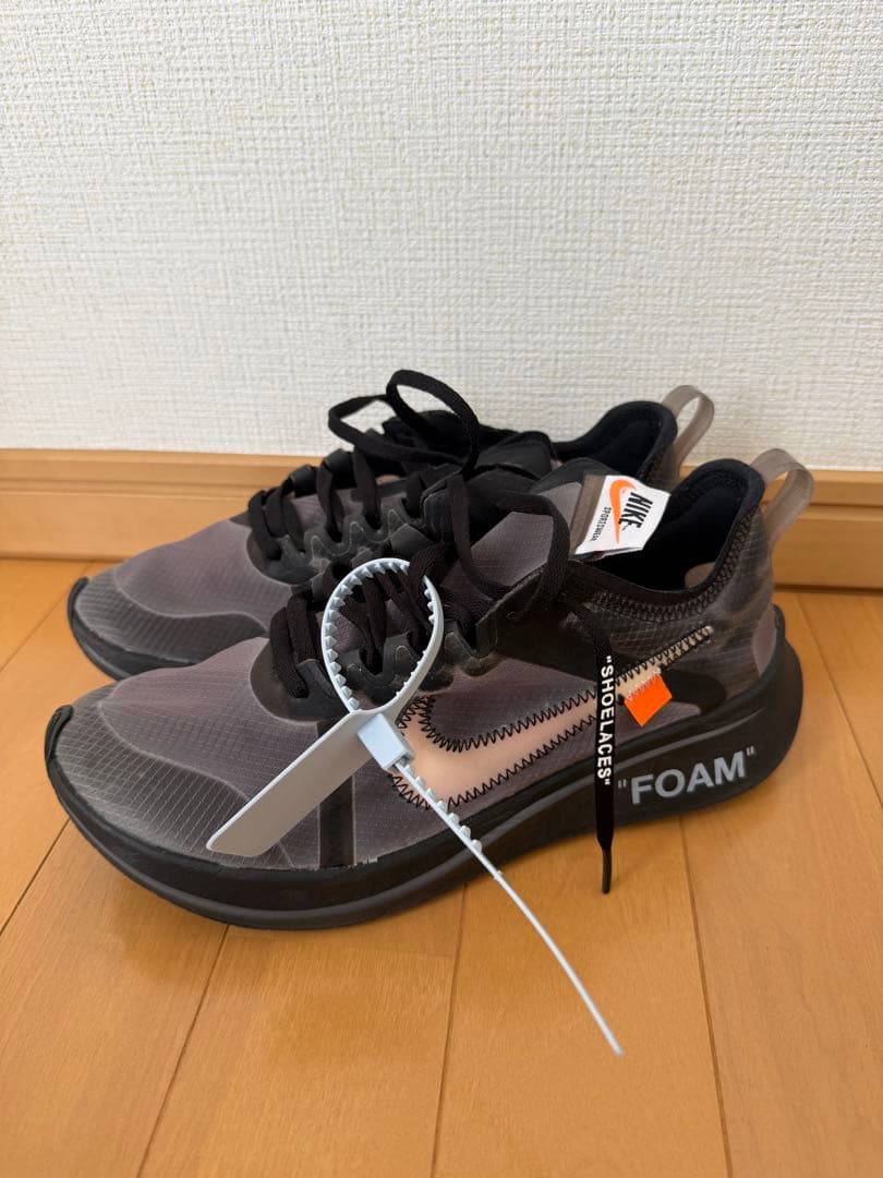 【限定価格】オフホワイト✖︎ナイキ　ズームフライ26㎝