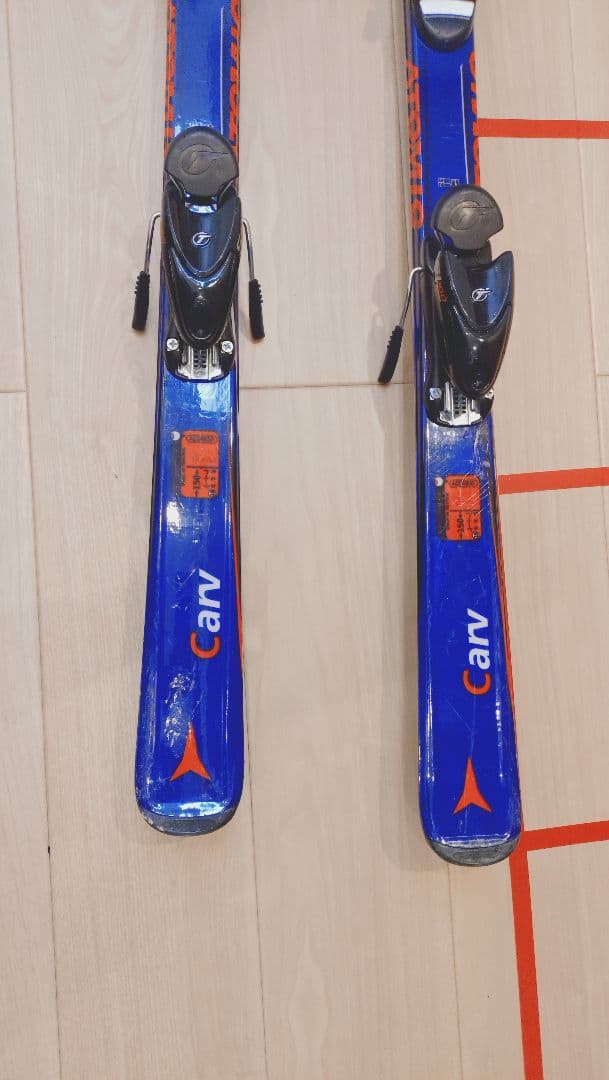 Atomic スキー 板 青色 ビンディング付き