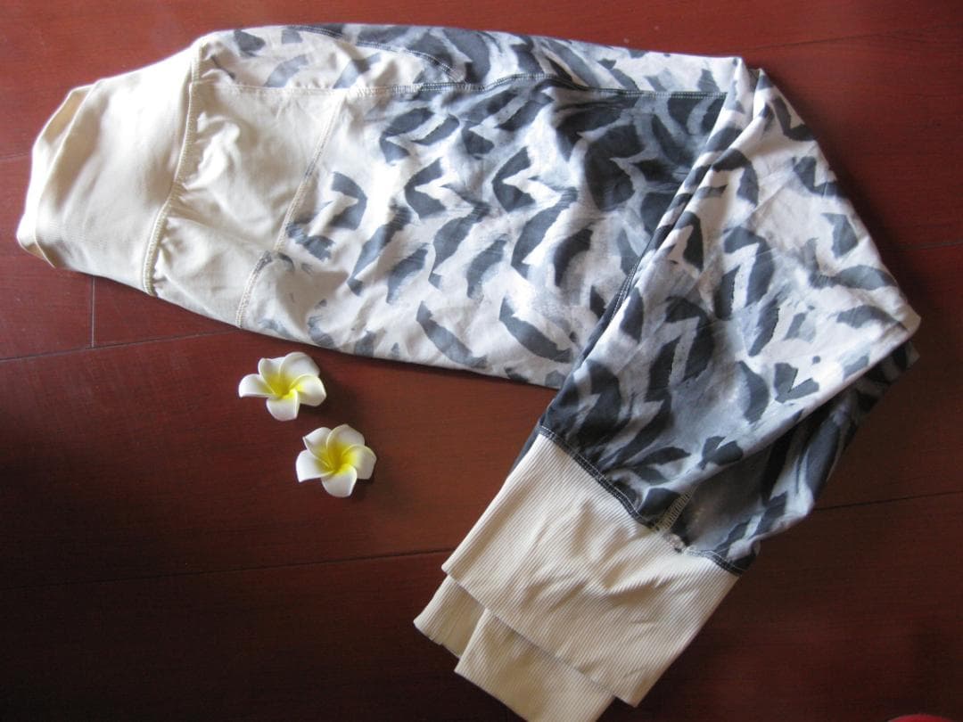 ルルレモン　レアなパンツ angel　Wing　未使用品　4