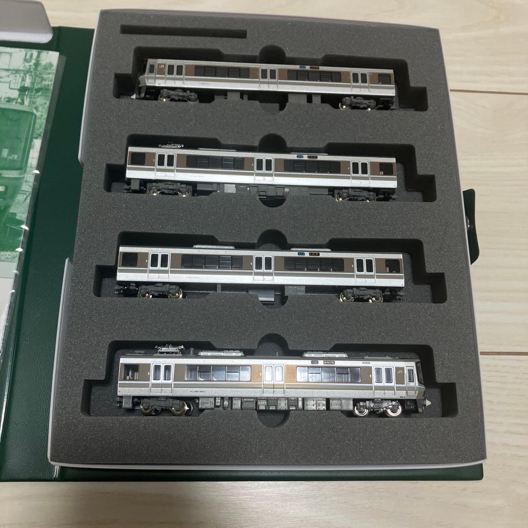 KATO 10-537 223系2000番台(1次車)「新快速」4両セット