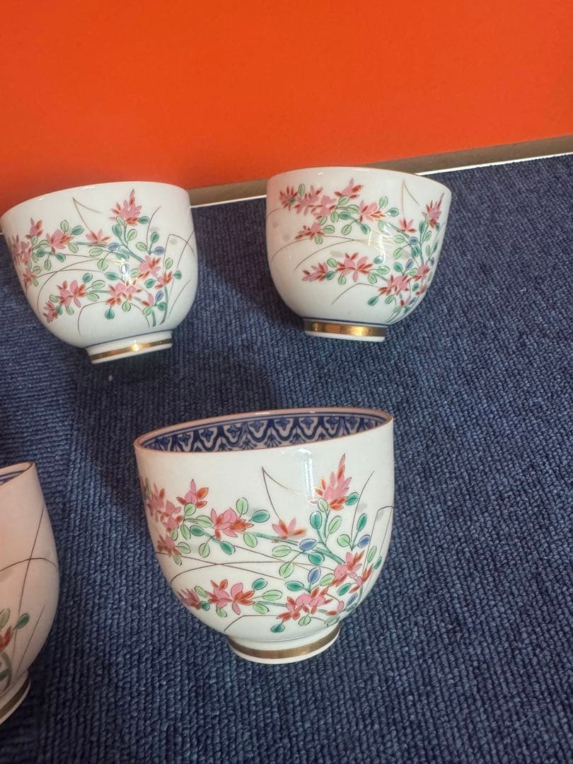 1809  其泉　蛍草花文　湯呑　5客　金彩　未使用