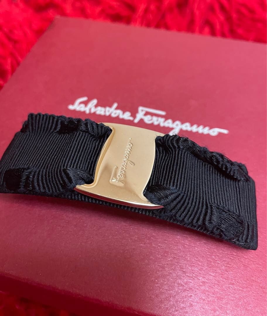 Salvatore Ferragamo ブラック ヘアクリップ