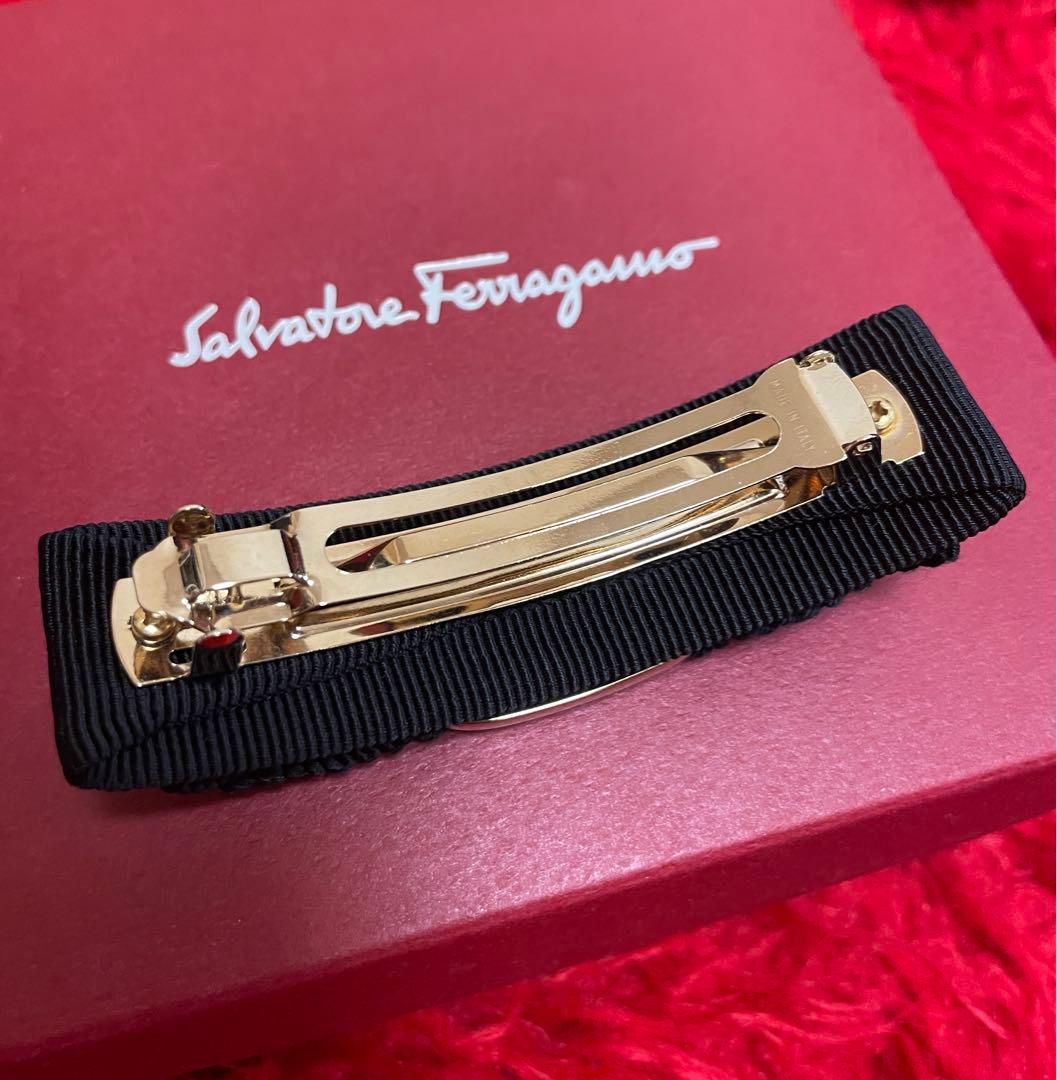 Salvatore Ferragamo ブラック ヘアクリップ