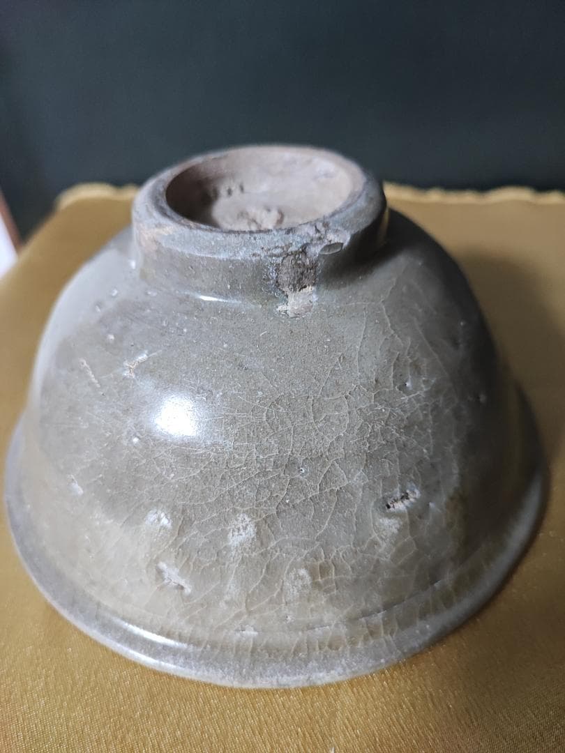 中国骨董品　明時代　龍泉窯　茶碗　箱付き