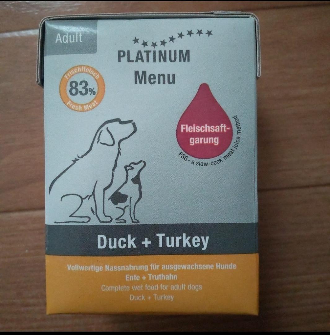 プラチナム成犬用フード(ビーフ+チキン・ダック+ターキー) 計24個