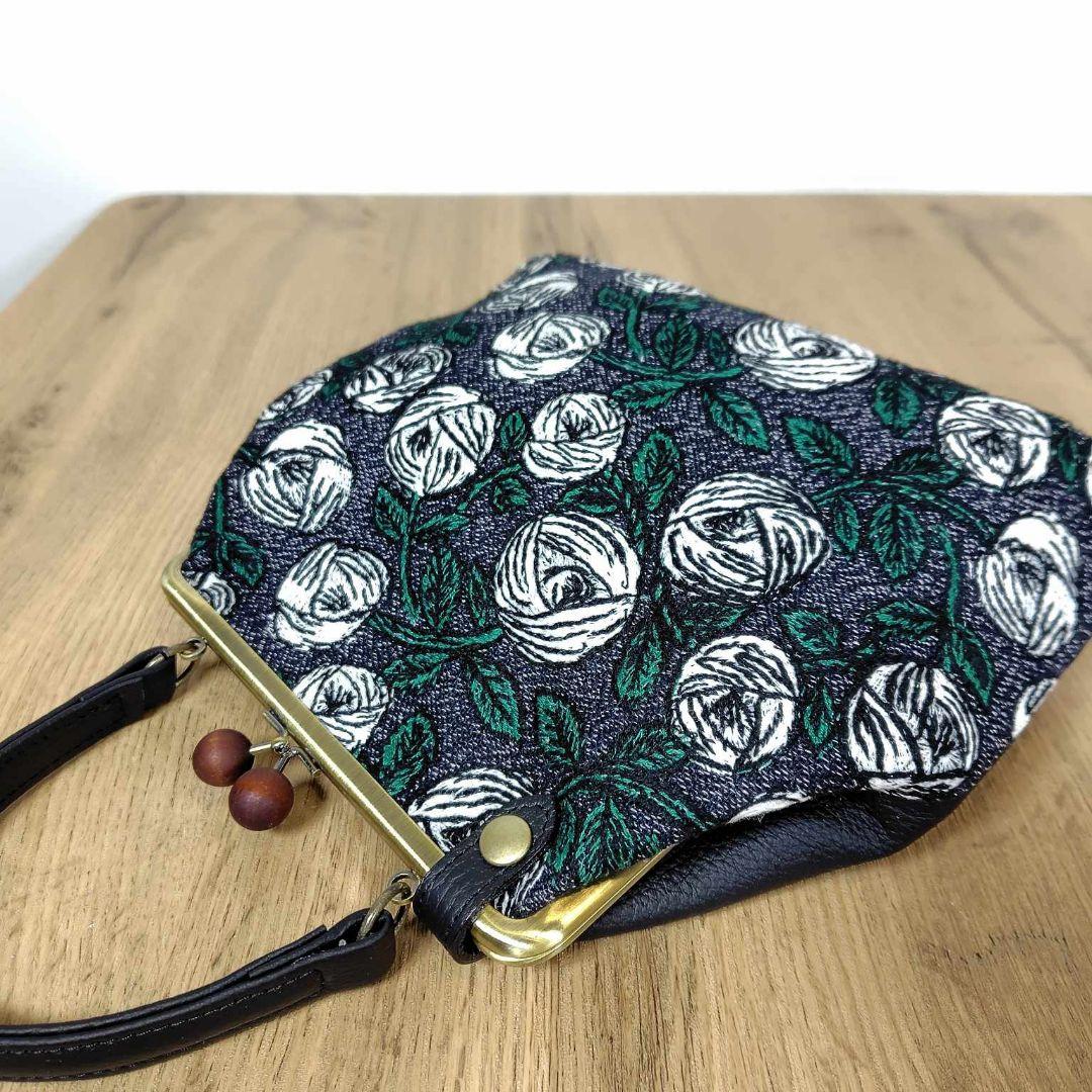 【専用】ミナペルホネン/rosyロージィーネイビー/木玉がま口ショルダー本