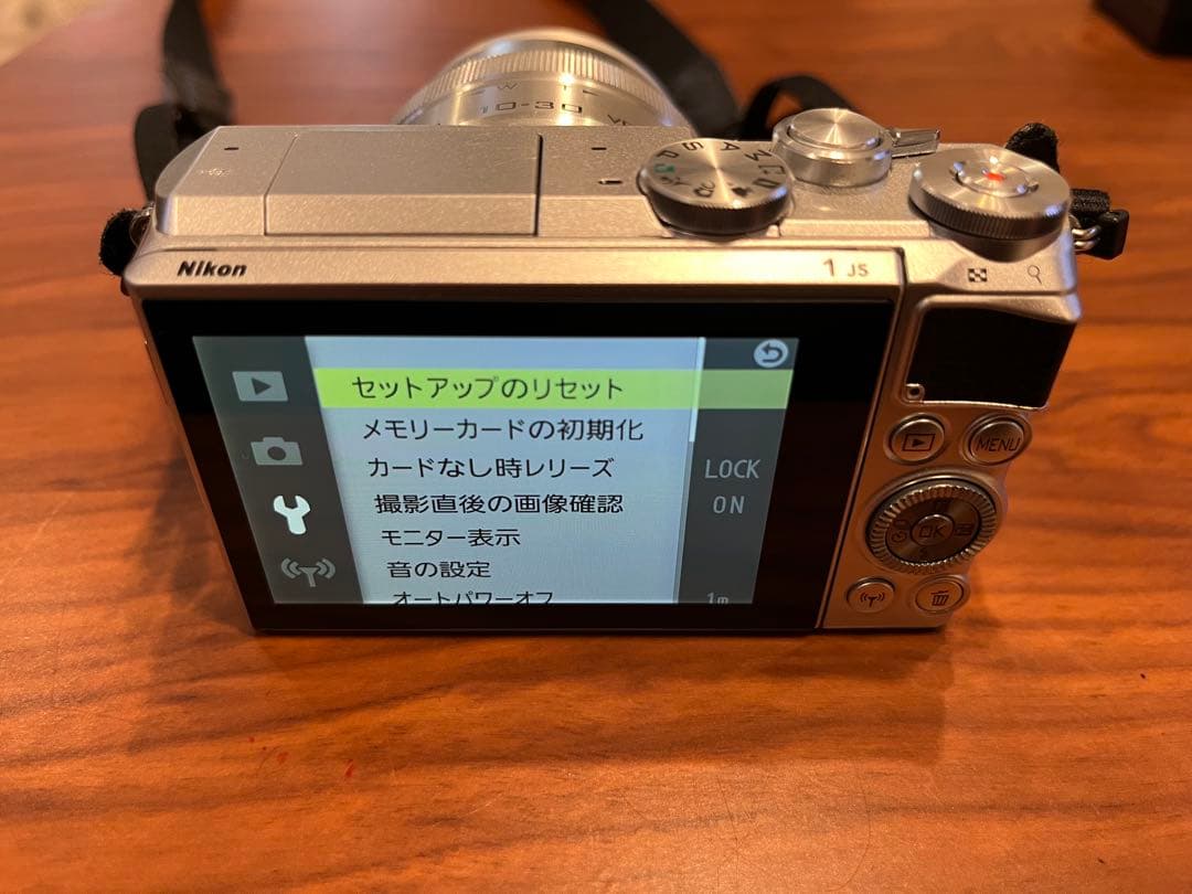 Nikon 1 J5 ダブルレンズキット（SDカード無し）
