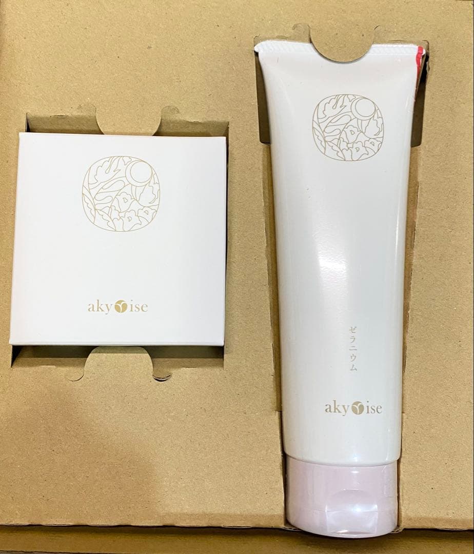 ⭐︎新品未開封⭐︎あきゅらいず　泡石110g & 優すくらぶゼラニウム150gセット