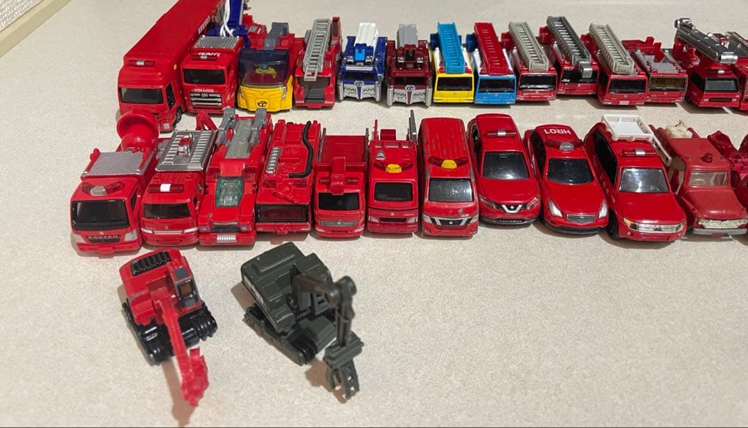 トミカ消防車系　ミニカーまとめ売り43台セット