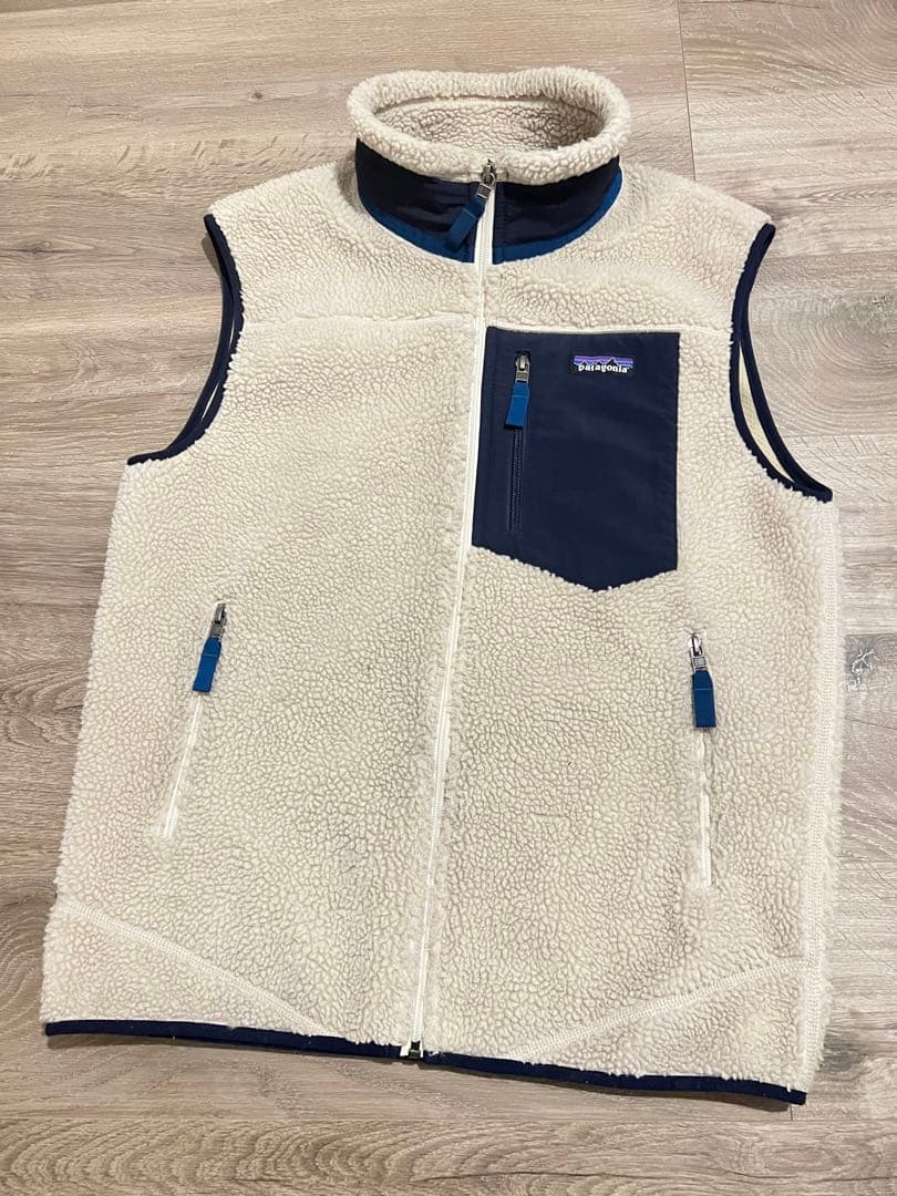 patagonia クラシック レトロX ボアベストM クリーム/ネイビー