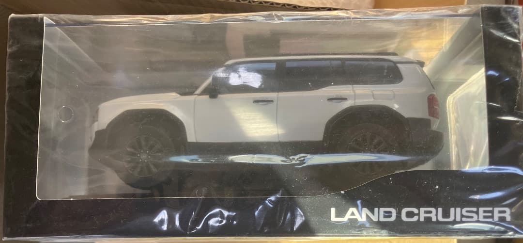 ランドクルーザー 250 ミニカー 1/30スケール
