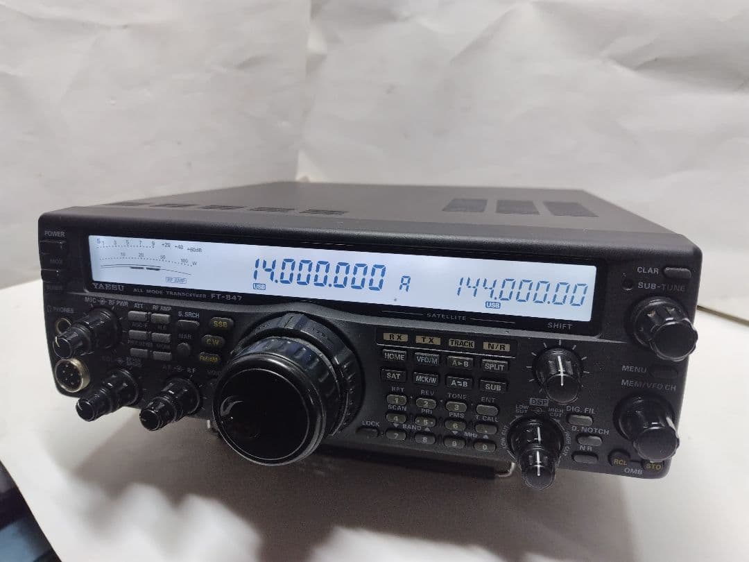 YAESU FT-847 トランシーバー
