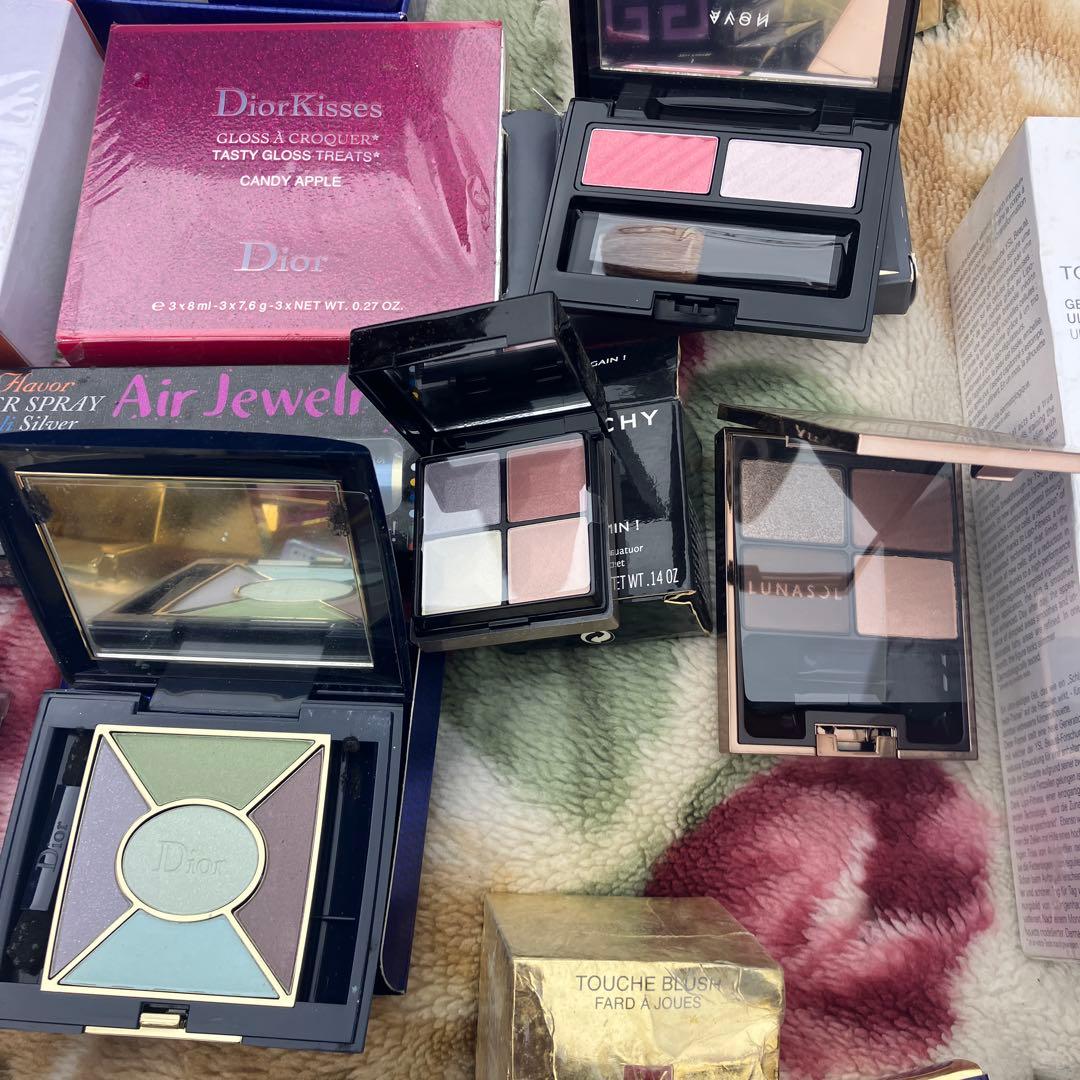 V*a様 化粧品まとめ売り　ブランド　Dior イブサンローラン