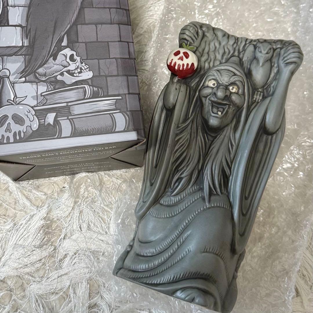 チキバー エヴィルクイーン マグ トレーダーサム TIKI BAR ヴィランズ