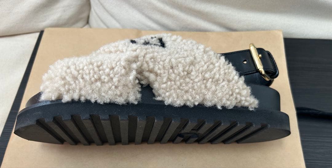 LOUIS VUITTON ルイヴィトン　ロゴ刺繍サンダル　秋冬用　36.5