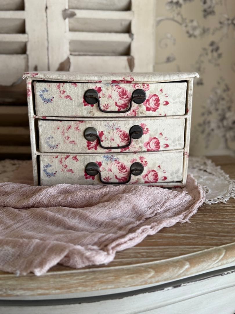 フランスアンティークリネン花柄ドゥロワー抽斗