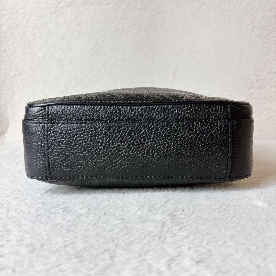 HUGO BOSS レポーターバッグ ショルダーバッグ レザー エンボスロゴ