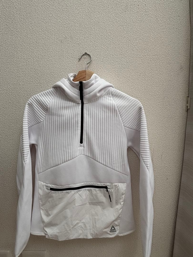 Reebok フード付き ジャケット M 美品