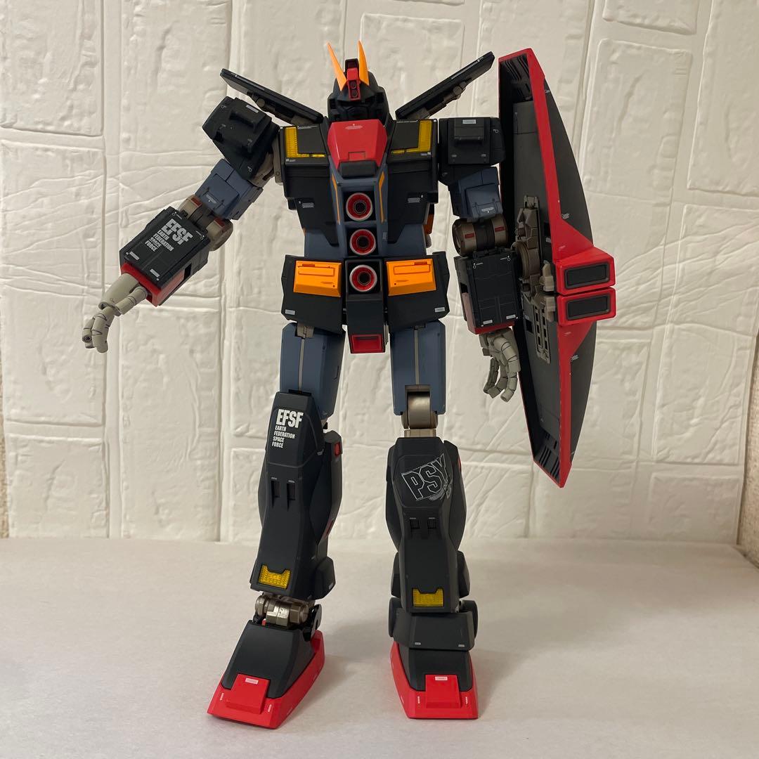 HGUC 1/144 ガンダム Mk-II 組み立て済みの状態で届きます。