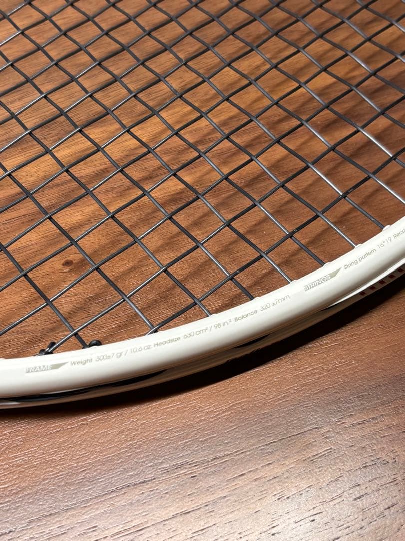 テクニファイバーT-fight300 98 Isoflexグリップ2 300g