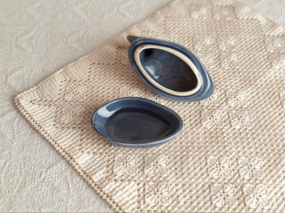 * vintage pot ୨୧ * 蒼い鳥の mini テリーヌポット