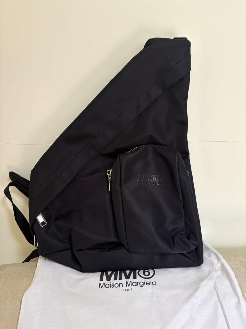 即日発送メゾンマルジェラ MM6ブラック ショルダーバッグ