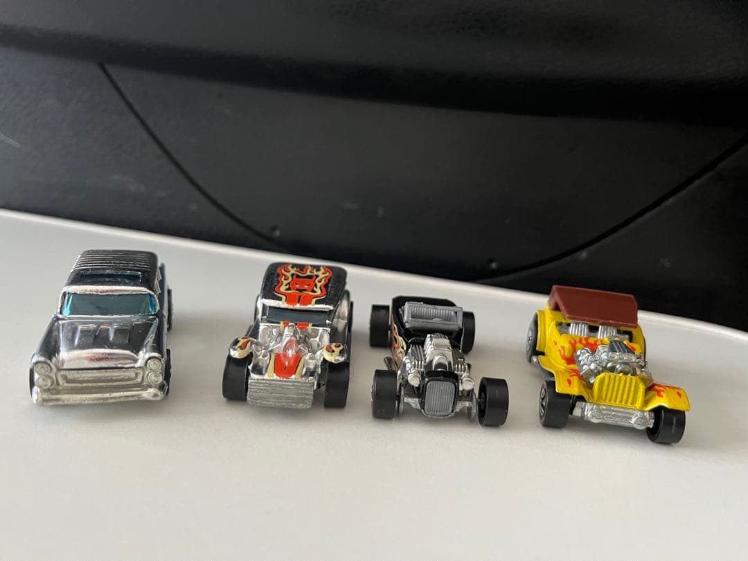 HOT WHEELS ミニカー　セミアンティーク1969年、1973年初期モデル