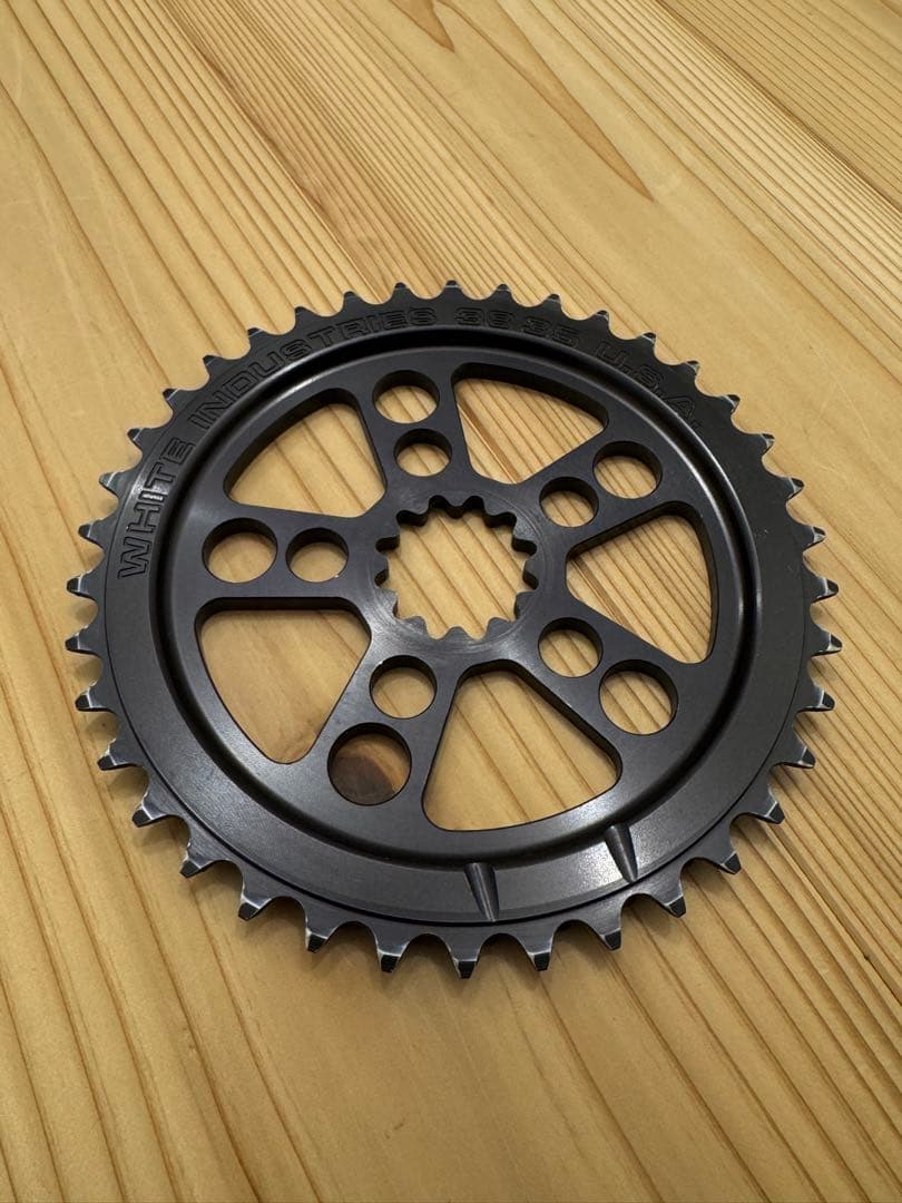 ホワイトインダストリーズ ダブル·ダブル チェーンリング 38/35T