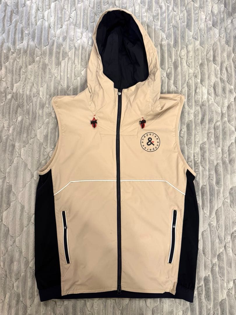 【値下げ】and per se フード付きベスト ベージュ/ネイビー