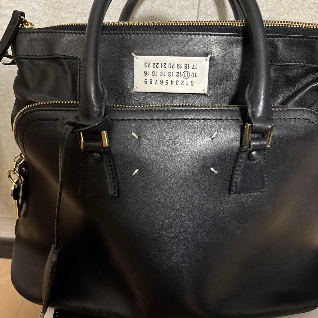 メゾンマルジェラ 5AC ハンドバッグ レザー 鍵 チャーム　ミディアム　黒